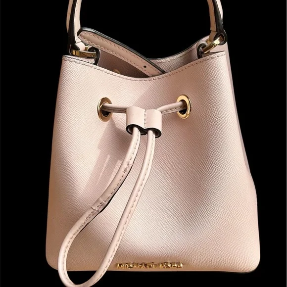 Michael Kors Cream Suri Saffaino Crossbody Bag EUC - Picture 3 of 13